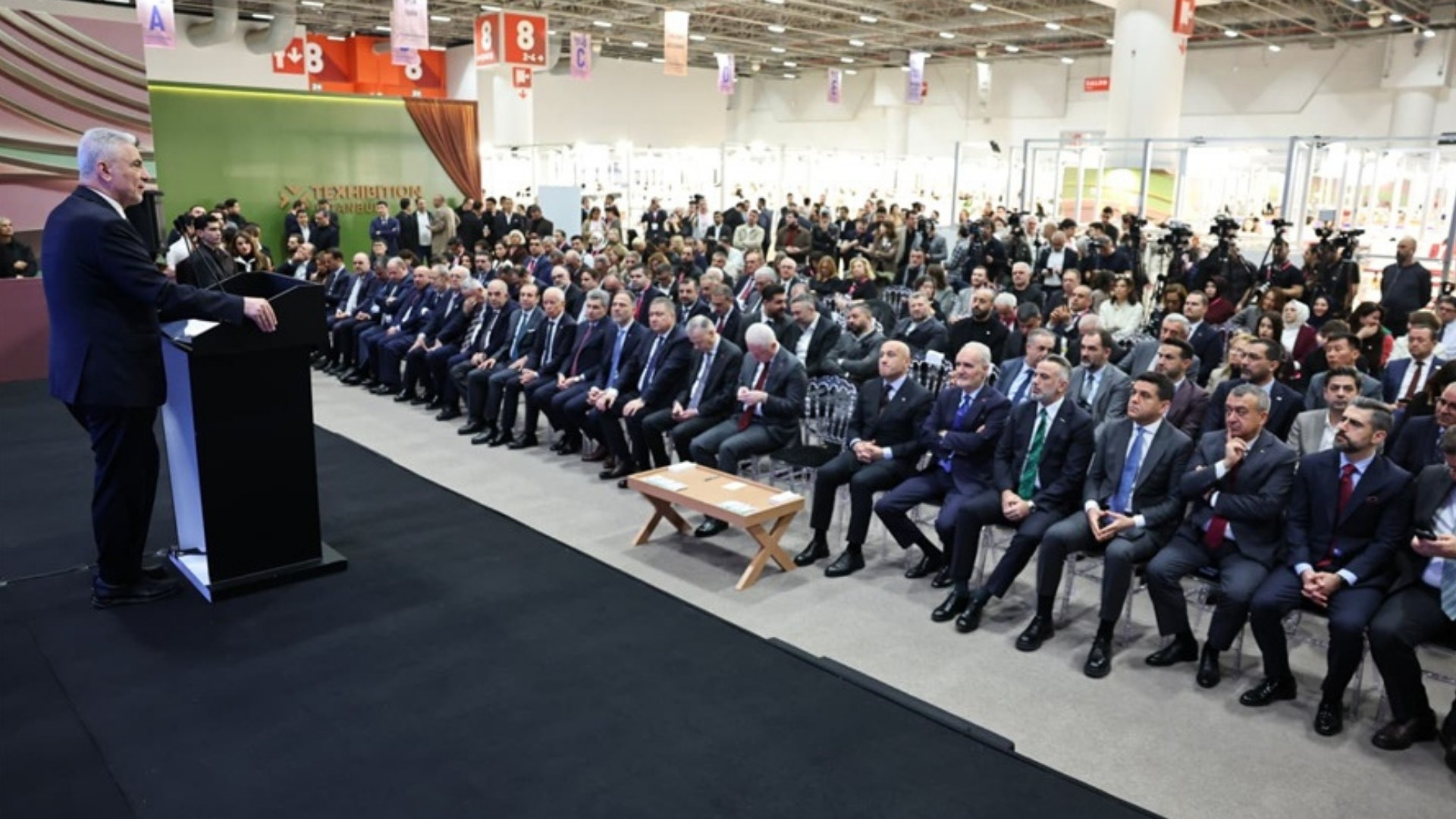 Ticaret Bakanı Ömer Bolat Texhibition İstanbul Fuarı'nda Konuştu