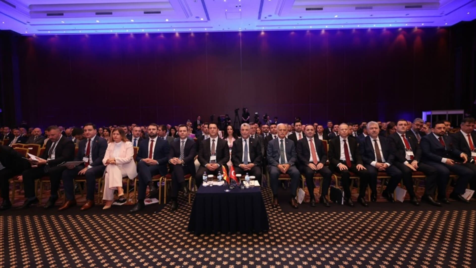 Bakan Bolat: "Türk Şirketleri Kuzey Makedonya'da 2 Milyar Dolarlık Projeye İmza Attı"